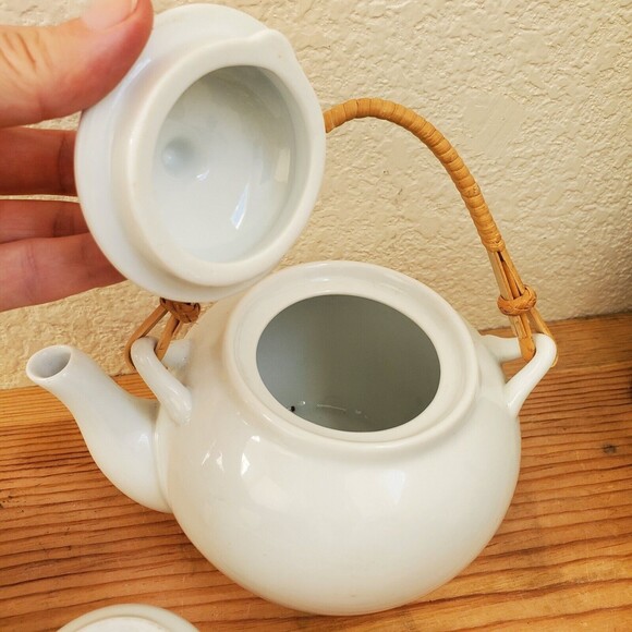 Pier 1 Imports Porcelain Tea Set White China Teapot & 4 Cups Classic Decor Asian - Picture 5 of 9